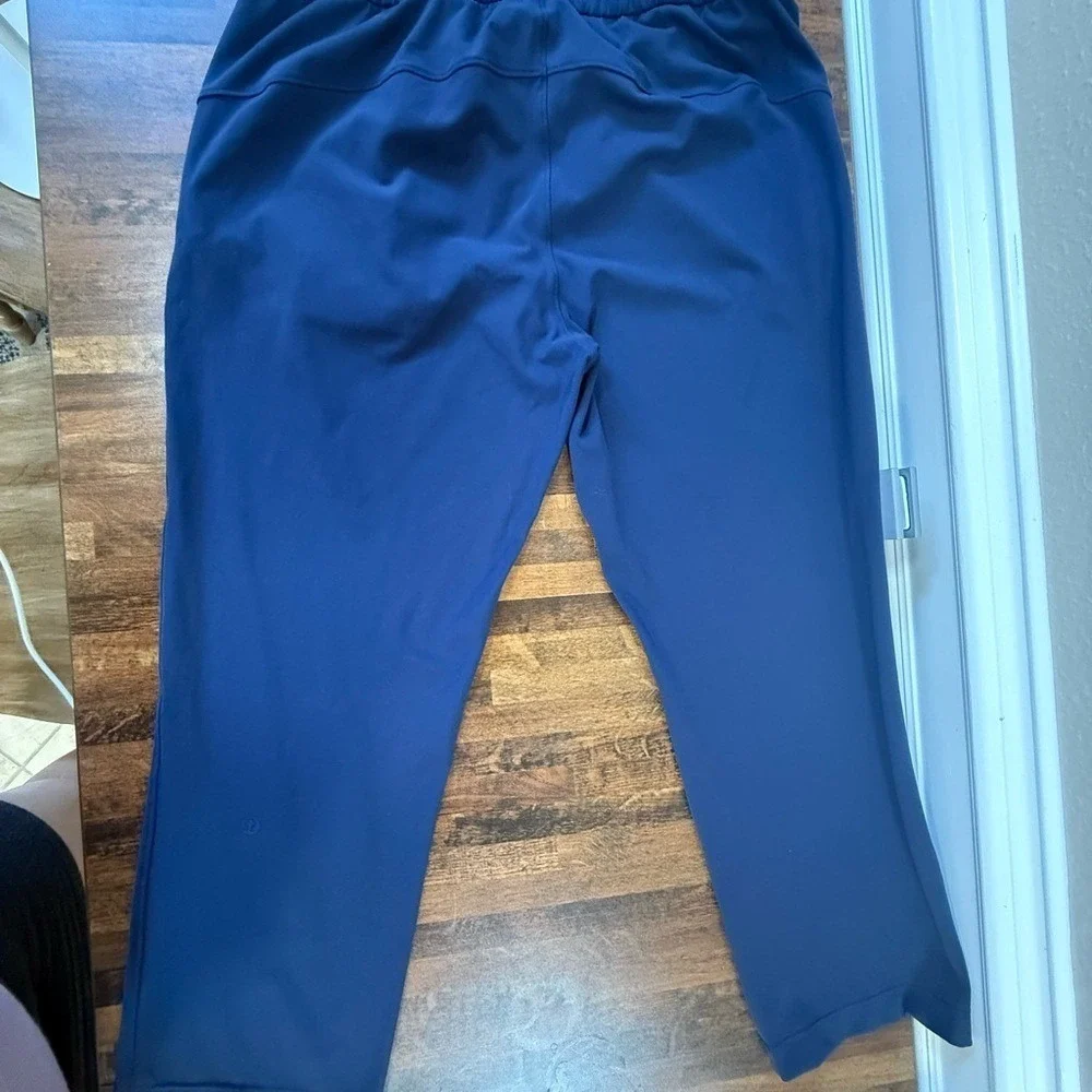 Lululemon On the Fly Crop 23